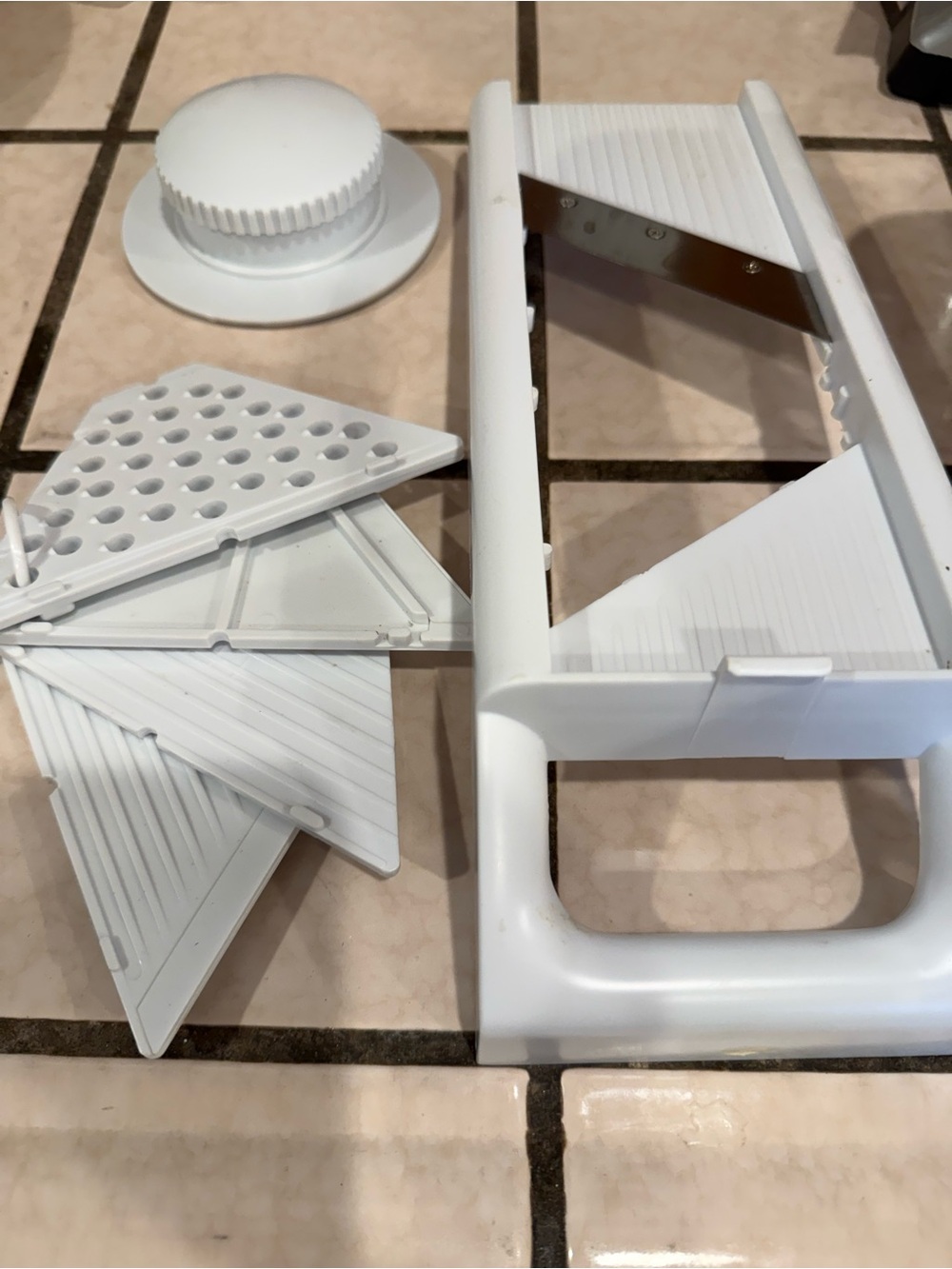 Amazon White Multi-Blade Vegetable Slicer and Mandoline Set